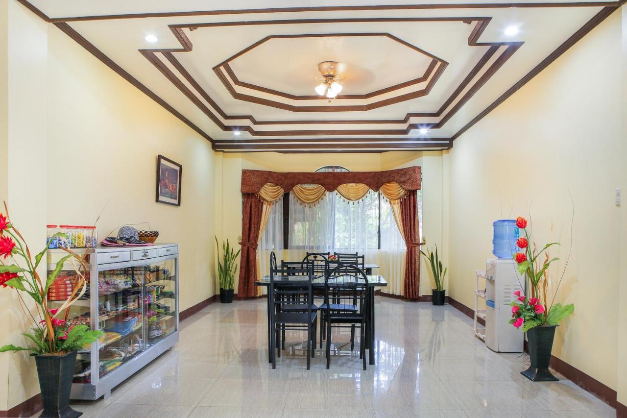 Oyo 422 Villa Emilia Pension House Panglao Exteriör bild