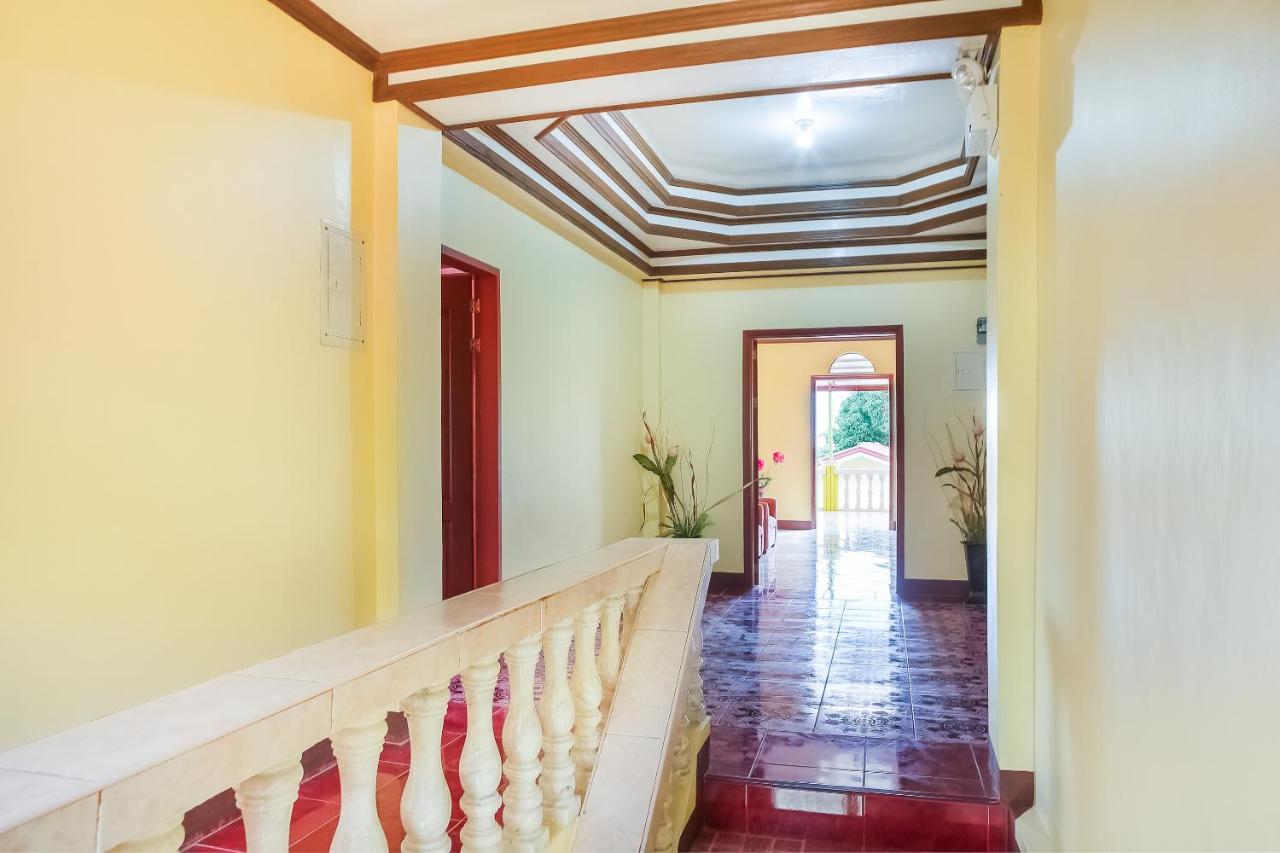 Oyo 422 Villa Emilia Pension House Panglao Exteriör bild
